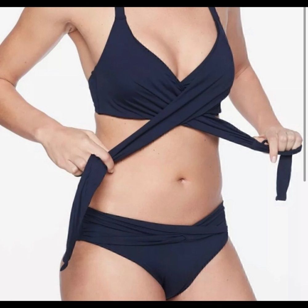 Athleta Bra Cup Halter Bikini Top 32D/DD